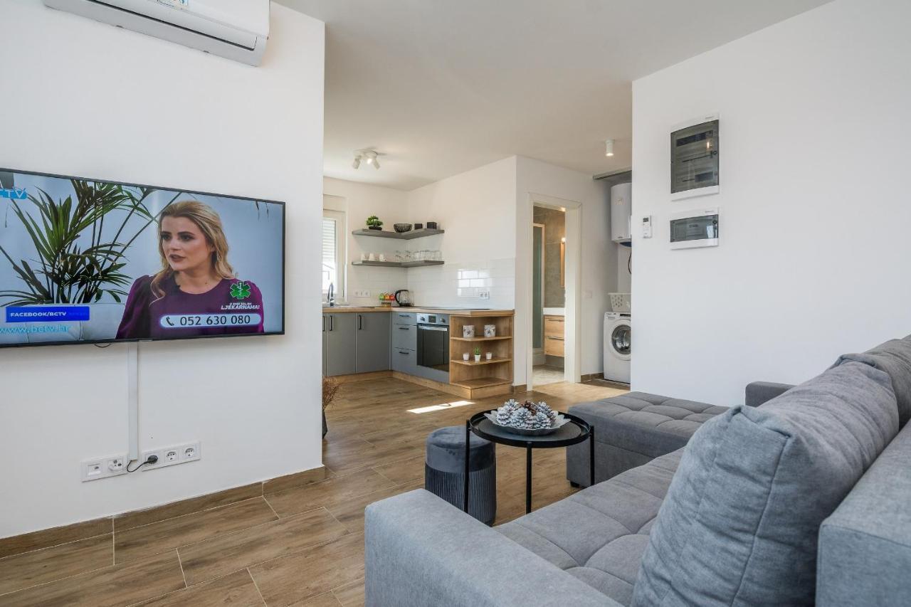 Apartments Pejakovic Vir Bagian luar foto
