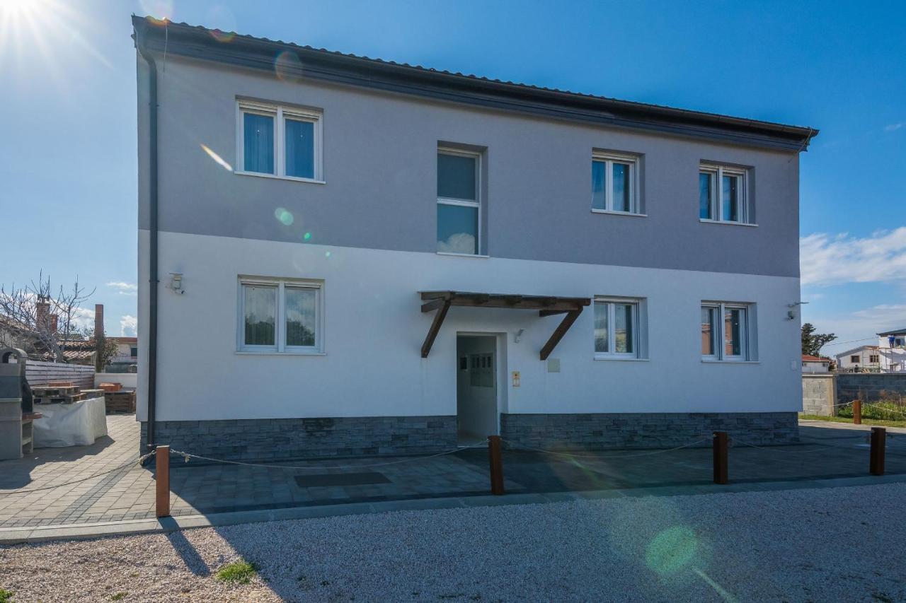 Apartments Pejakovic Vir Bagian luar foto