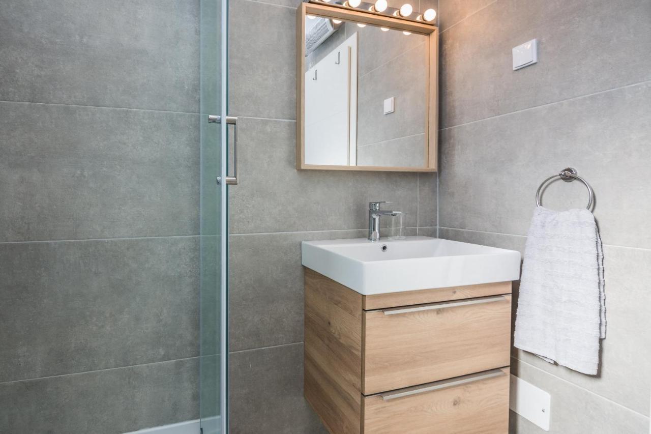 Apartments Pejakovic Vir Bagian luar foto