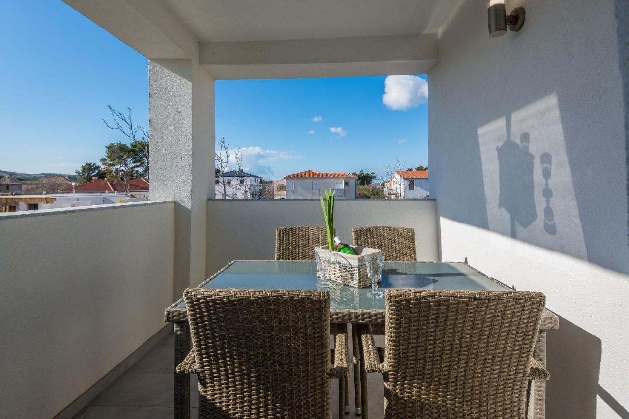 Apartments Pejakovic Vir Bagian luar foto